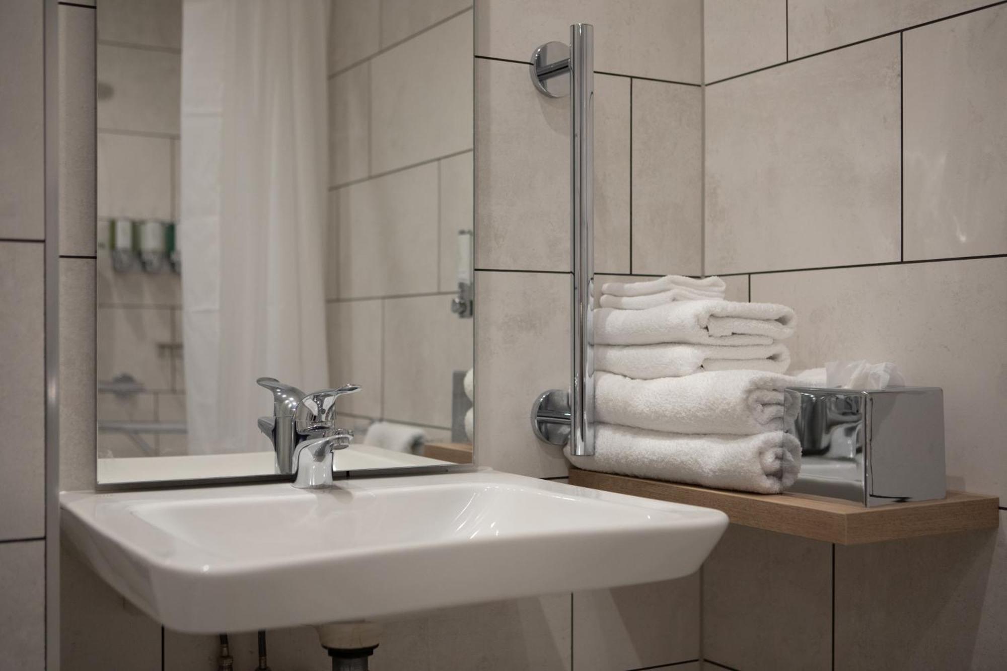 Hampton By Hilton York Piccadilly Hotel ภายนอก รูปภาพ